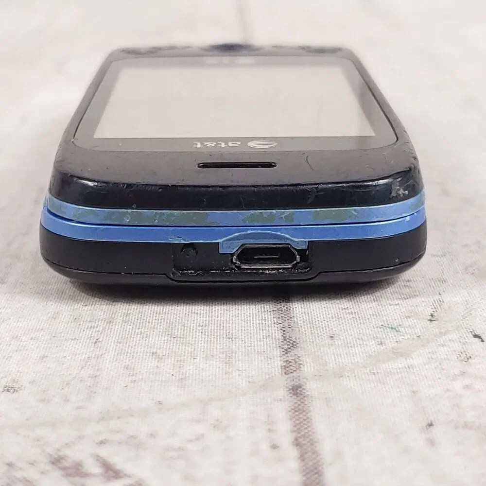 BAD SCREEN PARTS ONLY - LG Neon 2 II Slider Cell Phone - GW370 Blue ( AT&T )